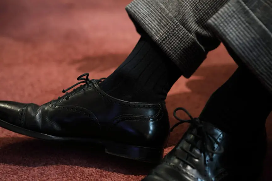 目立たせるか 目立たせないか ソックスの着こなしコーディネート 実践編 服育ジャーナリストの山本晃弘さんにお聞きしました 靴下屋公式通販 Tabio オンラインストア