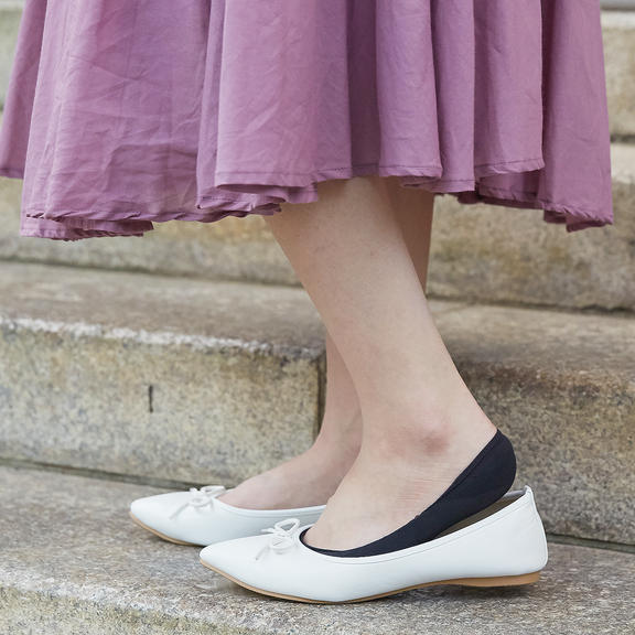 脱げないを追求したグッドヒールカバー 浅め パンプスイン