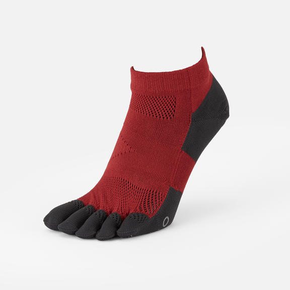 素足感覚で運動できる、消臭機能をもったレーシングランプロ五本指の画像