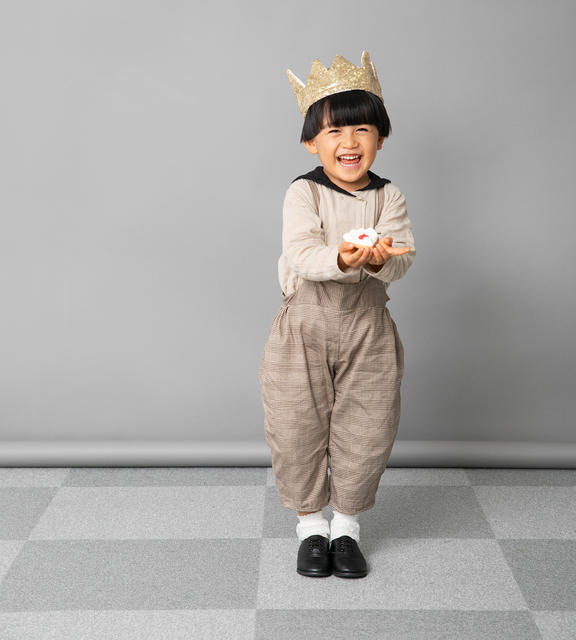 キッズ　誕生日、主役コーデ