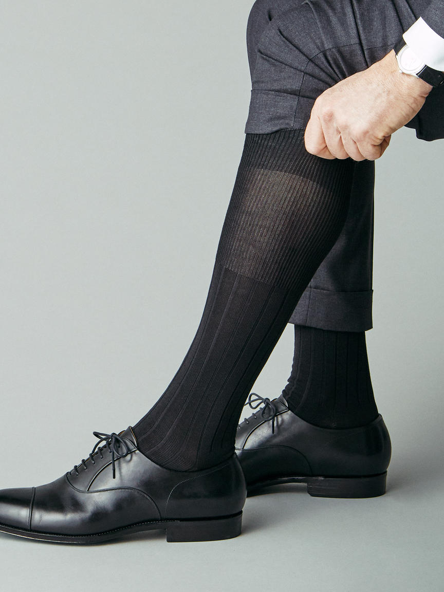 就活での靴下マナー リクルートスーツに合わせるng靴下とは 靴下屋公式通販 Tabio オンラインストア 送料無料
