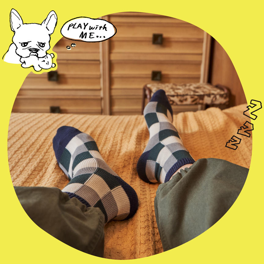 靴を脱いでも可愛いブロックチェックソックス