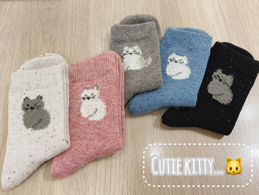 もこもこ出品‼️ 靴下屋 青葉台東急スクエア店 チラ見せが最強❤️もこもこ